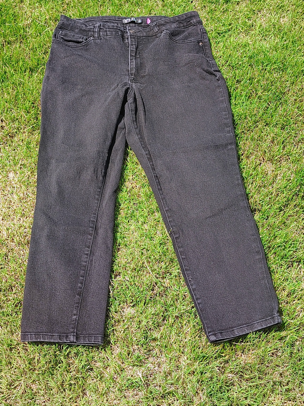 Black Ankle-Length Women's Pants